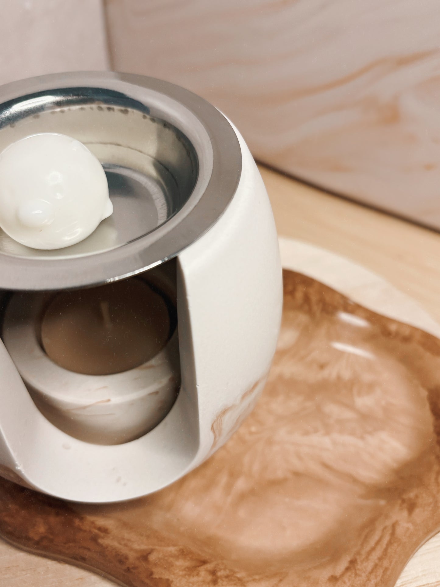 Suporte Aromático com Porta-Vela Integrado